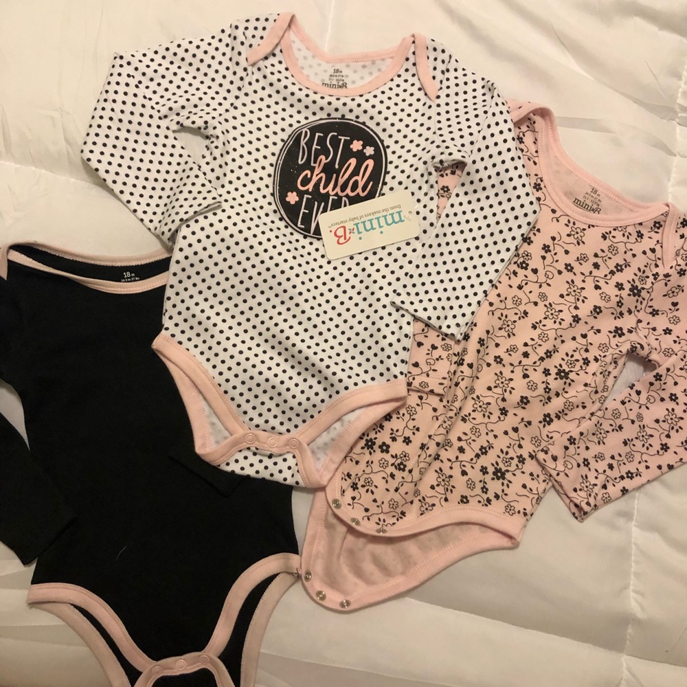 Baby girl long sleeve onesie set